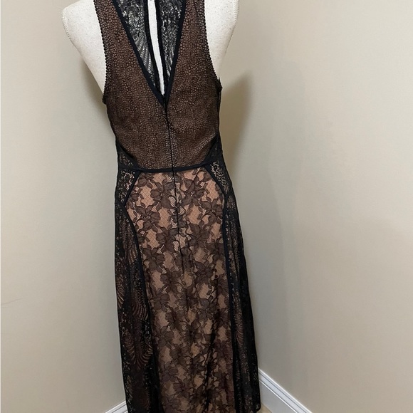NWT Anthropologie Ball gown formal midi dress 
Retail $248 
Size 8 - Picture 8 of 12